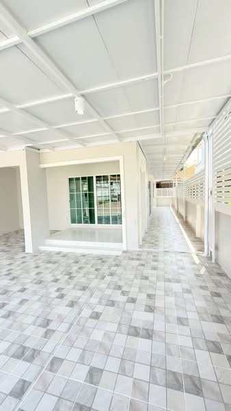 Lully Ville Lumlukka Klong 3 : ลัลลี่วิลล์ ลำลูกกาคลอง 3, ปทุมธานี, ลาดสวาย, ลำลูกกา, ปทุมธานี, 145 ตร.ม., ทาวน์เฮ้าส์ ขาย, โดย Connex Property, 500225410 - DDproperty.com