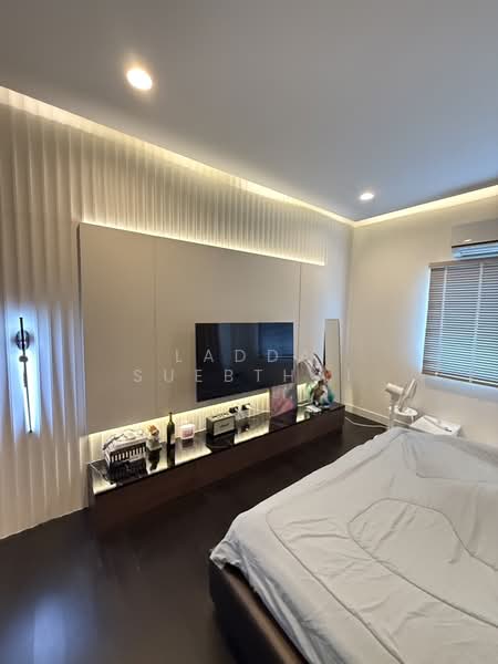 Setthasiri Thawiwatthana, Bangkok, Sala Thammasop Road, Sala Thammasop, Thawi Watthana, Bangkok, 4 Bedrooms, 288 sqm, Single Detached House For Sale, by Ladda Suebthai, 500225412 - DDproperty.com