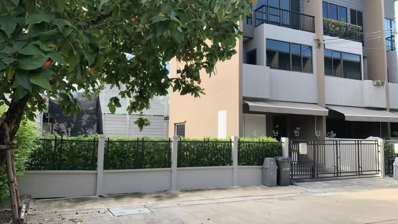 Baan Klang Muang Ladprao-Serithai, Bangkok, 8-2 Soi Serithai 52, Khan Na Yao, Khan Na Yao, Bangkok, 3 Bedrooms, 152 sqm, Townhouse For Rent, by บุษบา รัตนวงษ์ชัย, 500225426 - DDproperty.com