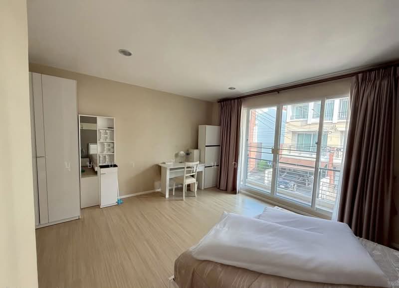 Baan Klang Muang Kaset-Nawamin, Bangkok, Soi Nawamin 70 Yeak 11-2, Khlong Kum, Bueng Kum, Bangkok, 3 Bedrooms, 166 sqm, Townhouse For Rent, by บุษบา รัตนวงษ์ชัย, 500225482 - DDproperty.com