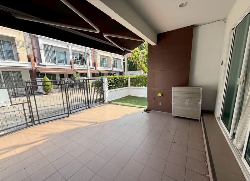 Baan Klang Muang Kaset-Nawamin, Bangkok, Soi Nawamin 70 Yeak 11-2, Khlong Kum, Bueng Kum, Bangkok, 3 Bedrooms, 166 sqm, Townhouse For Rent, by บุษบา รัตนวงษ์ชัย, 500225482 - DDproperty.com
