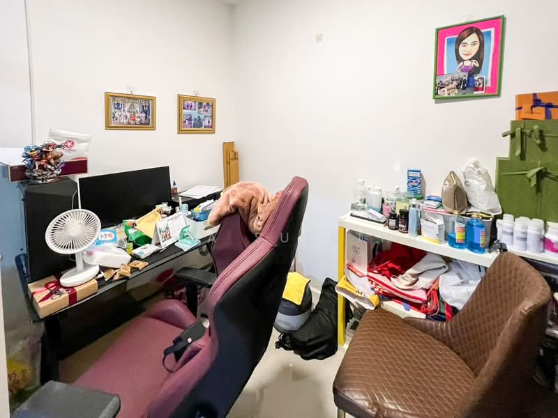 Gusto Petchakasem 69-Kanchanapisek, Bangkok, 89 Road along Khlong Phasi Charoen, southern side, Nong Kham, Nong Khaem, Bangkok, 3 Bedrooms, 136 sqm, Townhouse For Sale, by Ladda Suebthai, 500225491 - DDproperty.com