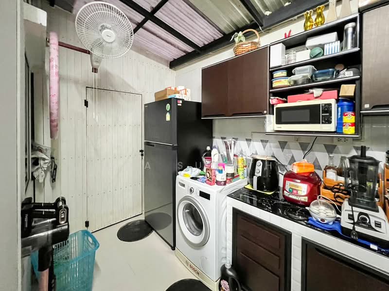 Gusto Petchakasem 69-Kanchanapisek, Bangkok, 89 Road along Khlong Phasi Charoen, southern side, Nong Kham, Nong Khaem, Bangkok, 3 Bedrooms, 136 sqm, Townhouse For Sale, by Ladda Suebthai, 500225491 - DDproperty.com