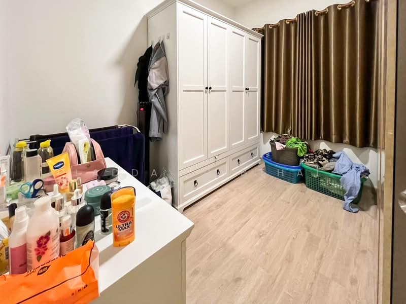 Gusto Petchakasem 69-Kanchanapisek, Bangkok, 89 Road along Khlong Phasi Charoen, southern side, Nong Kham, Nong Khaem, Bangkok, 3 Bedrooms, 136 sqm, Townhouse For Sale, by Ladda Suebthai, 500225491 - DDproperty.com