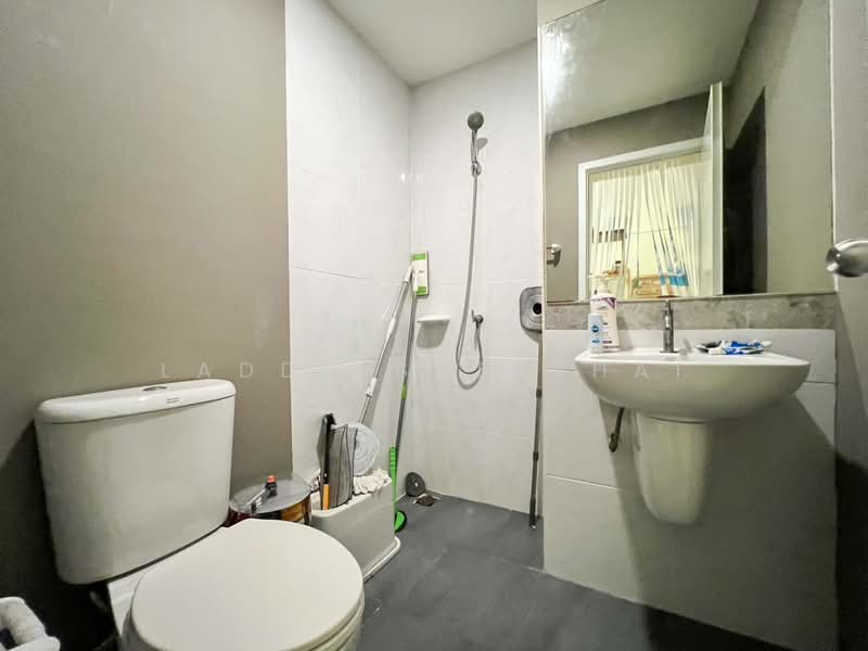 Gusto Petchakasem 69-Kanchanapisek, Bangkok, 89 Road along Khlong Phasi Charoen, southern side, Nong Kham, Nong Khaem, Bangkok, 3 Bedrooms, 136 sqm, Townhouse For Sale, by Ladda Suebthai, 500225491 - DDproperty.com