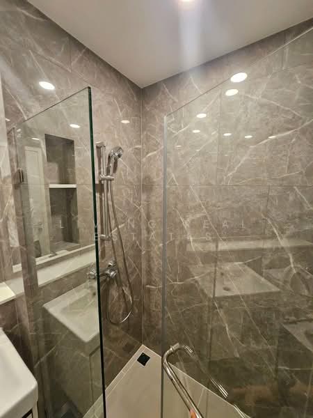 Mazarine Ratchayothin, Bangkok, Soi Phahonyothin 30, Phahonyothin Road, Chan Kasem, Chatuchak, Bangkok, 1 Bedroom, 27 sqm, Condo For Rent, by Living Real Estates, 500225510 - DDproperty.com