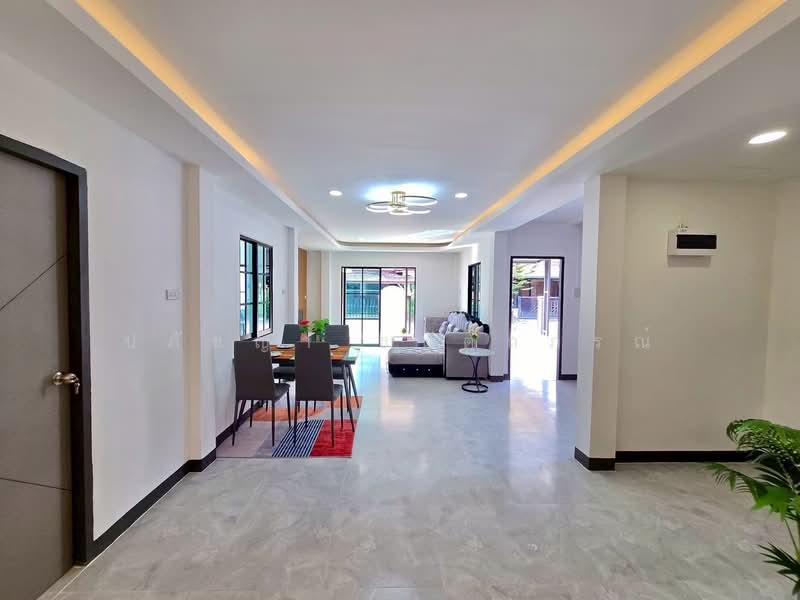 K.C. Garden Home 12, Bangkok, Sam Wa Tawan Ok, Khlong Sam Wa, Bangkok, 6 Bedrooms, 150 sqm, Single Detached House For Sale, by ปภัชญา ธนัตถ์ภรณ์, 500225547 - DDproperty.com