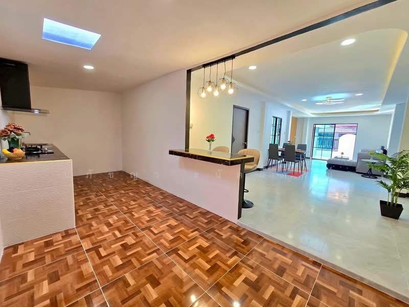 K.C. Garden Home 12, Bangkok, Sam Wa Tawan Ok, Khlong Sam Wa, Bangkok, 6 Bedrooms, 150 sqm, Single Detached House For Sale, by ปภัชญา ธนัตถ์ภรณ์, 500225547 - DDproperty.com