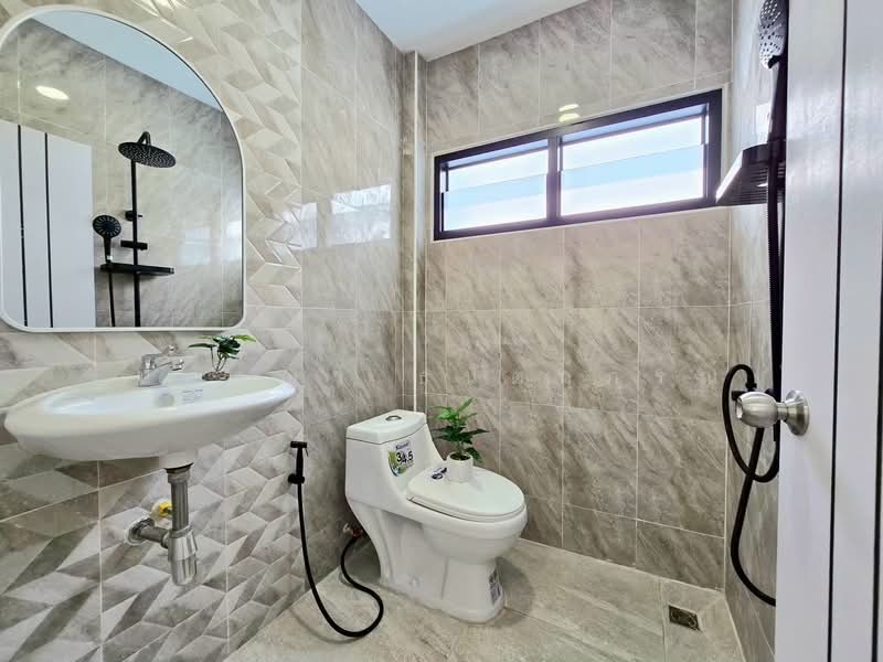 K.C. Garden Home 12, Bangkok, Sam Wa Tawan Ok, Khlong Sam Wa, Bangkok, 6 Bedrooms, 150 sqm, Single Detached House For Sale, by ปภัชญา ธนัตถ์ภรณ์, 500225547 - DDproperty.com