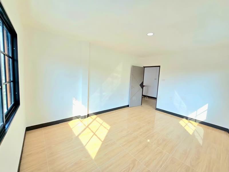 K.C. Garden Home 12, Bangkok, Sam Wa Tawan Ok, Khlong Sam Wa, Bangkok, 6 Bedrooms, 150 sqm, Single Detached House For Sale, by ปภัชญา ธนัตถ์ภรณ์, 500225547 - DDproperty.com