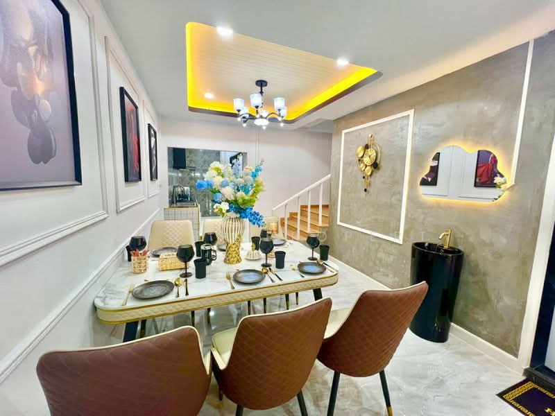 ขาย - Thien Thong : หมู่บ้านเธียรทอง, กรุงเทพ