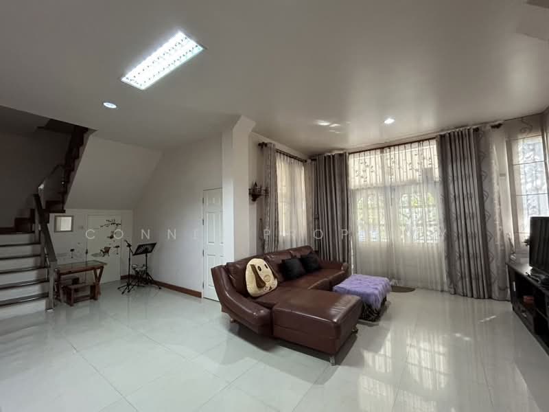 Baan Fahluang Ville sukhumvit, Bangkok, Soi Punnawithi 50, Bang Chak, Phra Khanong, Bangkok, 5 Bedrooms, 300 sqm, Single Detached House For Sale, by Connex Property, 500225579 - DDproperty.com