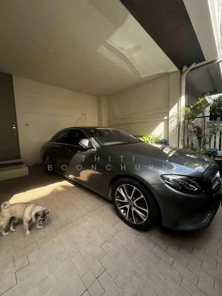 Townhouse, Soi Pridi Banomyong, Near BTS Phra Khanong, Bangkok, Phra Kanong Nua, Watthana, Bangkok, 4 Bedrooms, 250 sqm, Townhouse For Rent, by Thiti Boonchurn, 500225622 - DDproperty.com