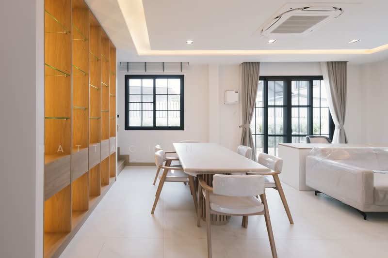 ็House, Chiang Mai, San Sai Noi, San Sai, Chiang Mai, 5 Bedrooms, 280 sqm, Villa For Sale, by Nattachan Khamyod, 500225625 - DDproperty.com