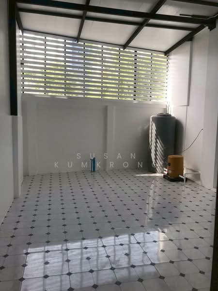 ให้เช่า - หมู่บ้าน วิเศษสุขนคร 25, กรุงเทพ