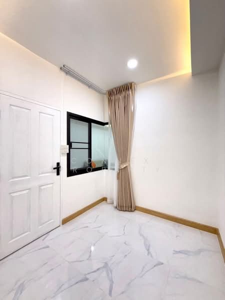 ทาวน์เฮาส์ 2 ชั้น จรัญ 23 บางกอกน้อย กรุงเทพมหานคร, กรุงเทพ, จรัญสนิทวงศ์, บางขุนศรี, บางกอกน้อย, กรุงเทพ, 100 ตร.ม., ทาวน์เฮ้าส์ ขาย, โดย Connex Property, 500225645 - DDproperty.com