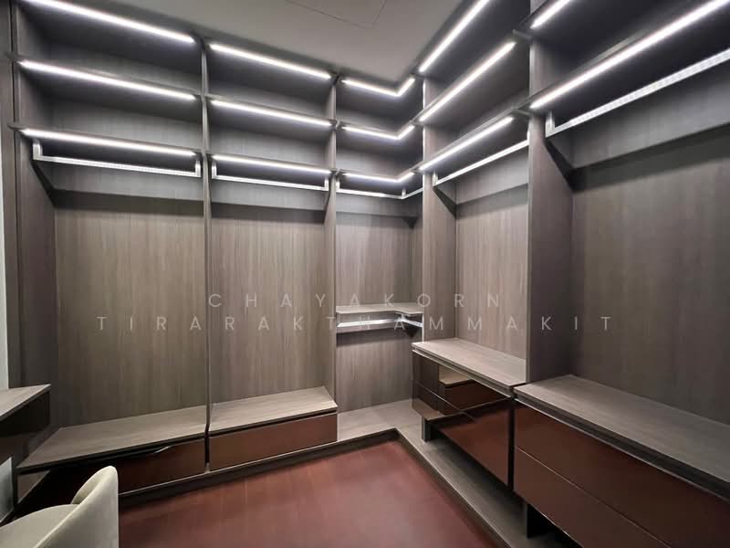 Q1 Sukhumvit, Bangkok, 1 Sukhumvit Road, Khlong Toei, Khlong Toei, Bangkok, 3 Bedrooms, 148 sqm, Condo For Rent, by Chayakorn Tirarakthammakit, 500225679 - DDproperty.com