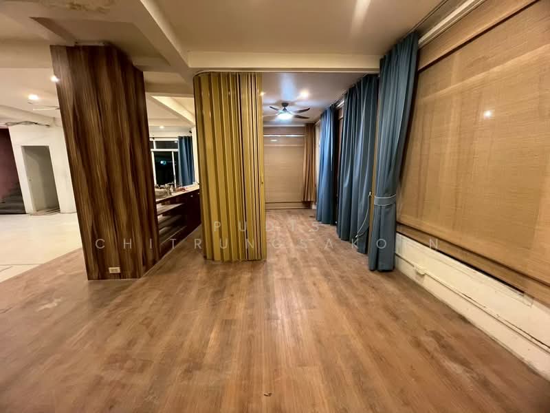 2-Storey Townhome for Rent | Ratchadaphisek, Bangkok, Din Daeng, Din Daeng, Bangkok, , 507 sqm, Shophouse For Rent, by Pudis Chitrungsakorn, 500225704 - DDproperty.com