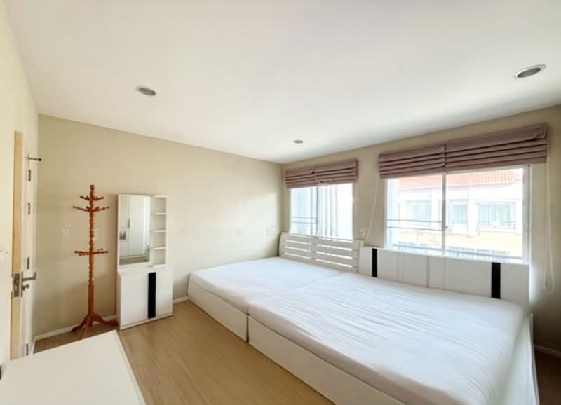 Baan Klang Muang Kaset-Nawamin, Bangkok, Soi Nawamin 70 Yeak 11-2, Khlong Kum, Bueng Kum, Bangkok, 3 Bedrooms, 170 sqm, Townhouse For Rent, by นัฐพงค์ มณีอัครเนตร, 500225726 - DDproperty.com