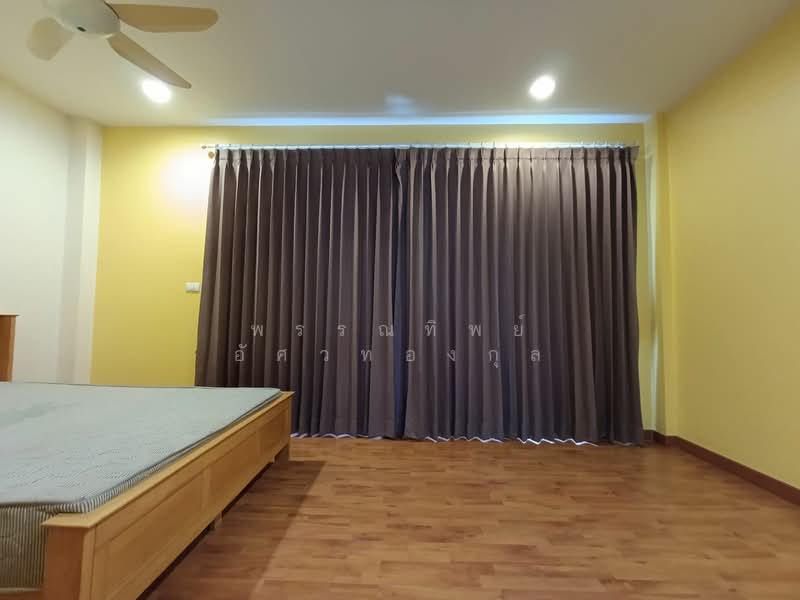 Baan Klang Muang S-Sense Onnuch-Wongwan, Bangkok, Lat Krabang Road, Lat Krabang, Lat Krabang, Bangkok, 3 Bedrooms, 190 sqm, Townhouse For Sale, by พรรณทิพย์ อัศวทองกุล, 500225732 - DDproperty.com