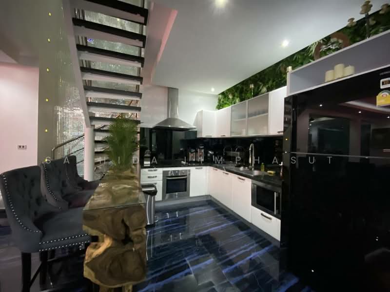 Palm Oasis Villa Pattaya, Chon Buri (Pattaya), Soi Thep Prasit 17, Nong Pru, Bang Lamung (Pattaya), Chon Buri (Pattaya), 8 Bedrooms, 1,440 sqm, Villa For Rent, by Sathida Limphasut (App), 500225841 - DDproperty.com