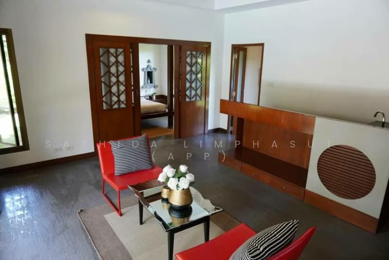 Perla Villa Pattaya, Chon Buri (Pattaya), Poong, Bang Lamung (Pattaya), Chon Buri (Pattaya), 4 Bedrooms, 800 sqm, Villa For Rent, by Sathida Limphasut (App), 500225843 - DDproperty.com