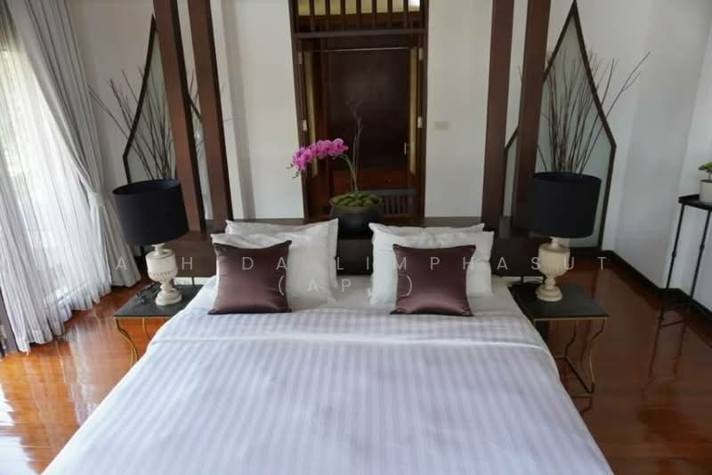 Perla Villa Pattaya, Chon Buri (Pattaya), Poong, Bang Lamung (Pattaya), Chon Buri (Pattaya), 4 Bedrooms, 800 sqm, Villa For Rent, by Sathida Limphasut (App), 500225843 - DDproperty.com