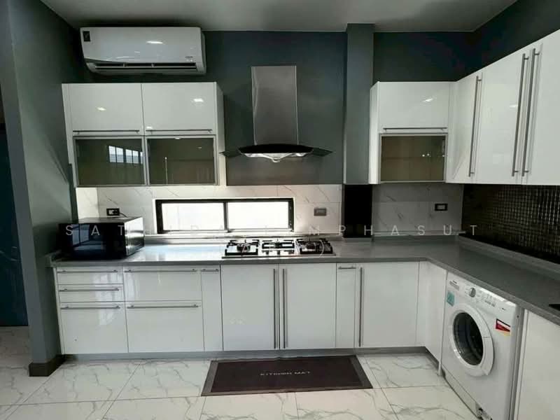 Suksabai Villa, Chon Buri (Pattaya), Soi Suksabai Villa, Bang Lamung, Bang Lamung (Pattaya), Chon Buri (Pattaya), 5 Bedrooms, 280 sqm, Villa For Rent, by Sathida Limphasut (App), 500225857 - DDproperty.com