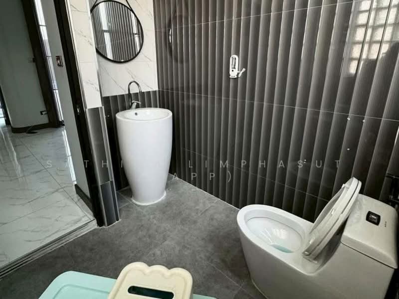 Suksabai Villa, Chon Buri (Pattaya), Soi Suksabai Villa, Bang Lamung, Bang Lamung (Pattaya), Chon Buri (Pattaya), 5 Bedrooms, 280 sqm, Villa For Rent, by Sathida Limphasut (App), 500225857 - DDproperty.com