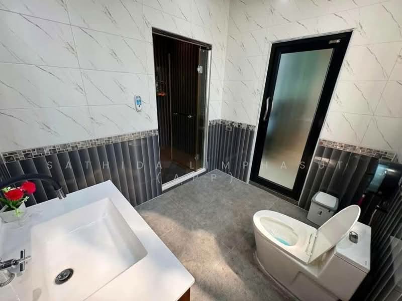 Suksabai Villa, Chon Buri (Pattaya), Soi Suksabai Villa, Bang Lamung, Bang Lamung (Pattaya), Chon Buri (Pattaya), 5 Bedrooms, 280 sqm, Villa For Rent, by Sathida Limphasut (App), 500225857 - DDproperty.com