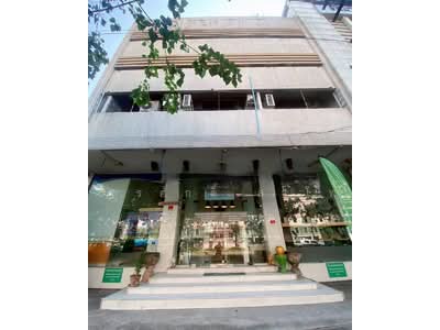 ขาย - อาคารพาณิชย์บนถนนรัชดาภิเษก 3 ห้อง 5ชั้น ที่ดิน59ตรว.พื้นที่ใช้สอย1,146ตรม., กรุงเทพ