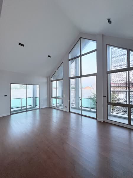 Bangkok Boulevard Signature Ladprao-Serithai, Bangkok, Soi Seri Thai 9, Seri Thai Road, Khlong Kum, Bueng Kum, Bangkok, 5 Bedrooms, 513 sqm, Single Detached House For Sale, by Naowarat Phurahong, 500226031 - DDproperty.com