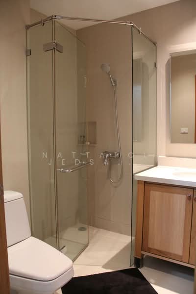 The Emporio Place, Bangkok, 93 Soi Sukhumvit 24, Sukhumvit Road, Khong Tan, Khlong Toei, Bangkok, 3 Bedrooms, 161 sqm, Condo For Rent, by Nattapol Jedsadathitikul, 500226054 - DDproperty.com