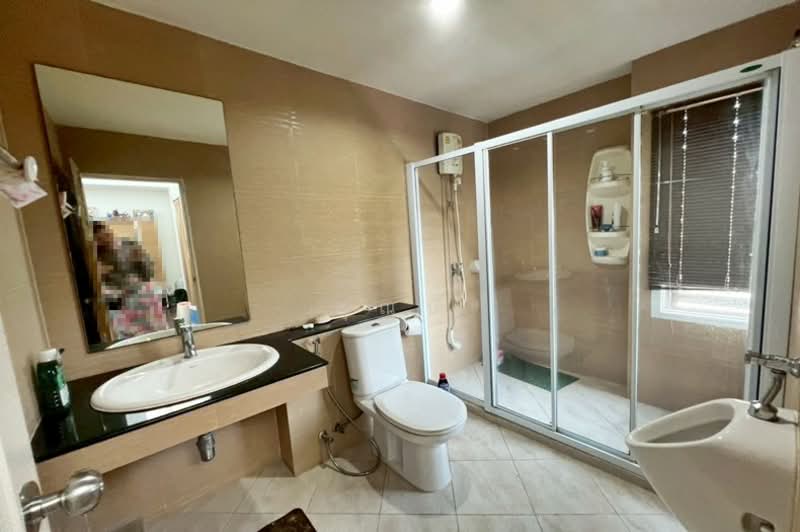 ไอริส เรสซิเดนซ์ ประดิษฐ์มนูธรรม, Bangkok, Khlong Chaokhun Sing, Wang Thonglang, Bangkok, 4 Bedrooms, 150 sqm, Single Detached House For Sale, by คุณบี, 500226071 - DDproperty.com