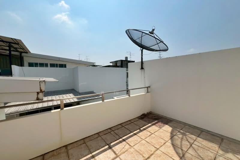 ไอริส เรสซิเดนซ์ ประดิษฐ์มนูธรรม, Bangkok, Khlong Chaokhun Sing, Wang Thonglang, Bangkok, 4 Bedrooms, 150 sqm, Single Detached House For Sale, by คุณบี, 500226071 - DDproperty.com