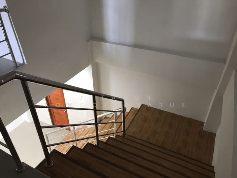 ให้เช่า/ขาย โกดัง โรงงานขนาด 750 ตร.ม. พร้อมออฟฟิศ 2 ชั้น ไฟฟ้า 100 A 3 เฟส ซอยอยู่เจริญ 3 ตำบลนาดี, Samut Sakhon, Na Di, Muang Samut Sakhon, Samut Sakhon, , 750 sqm, Warehouse/Factory For Rent, by Jutanon Komoottanaruk, 500226092 - DDproperty.com