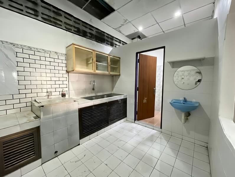 Townhouse for Rent – Only 200 m from MRT Charan 13, Bangkok, จรัญสนิทวงศ์, Wat Tha Pra, Bangkok Yai, Bangkok, 3 Bedrooms, 200 sqm, Townhouse For Rent, by Monchit Surachaidunthavin, 500226104 - DDproperty.com