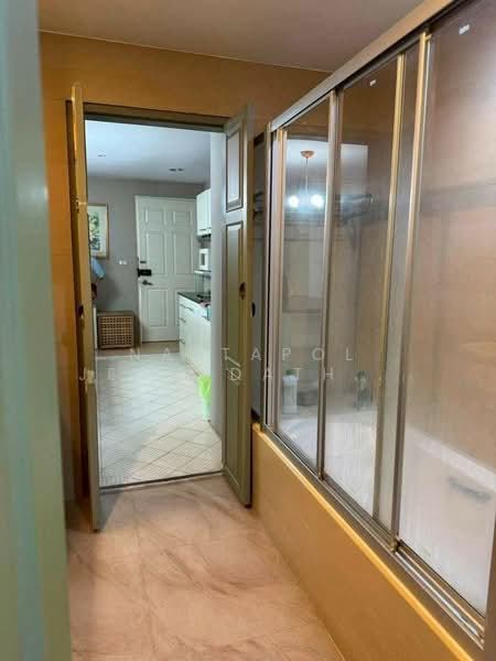 The Royal Place 1, Bangkok, Rajdamri, Lumphini, Pathum Wan, Bangkok, 1 Bedroom, 74 sqm, Condo For Rent, by Nattapol Jedsadathitikul, 500226105 - DDproperty.com