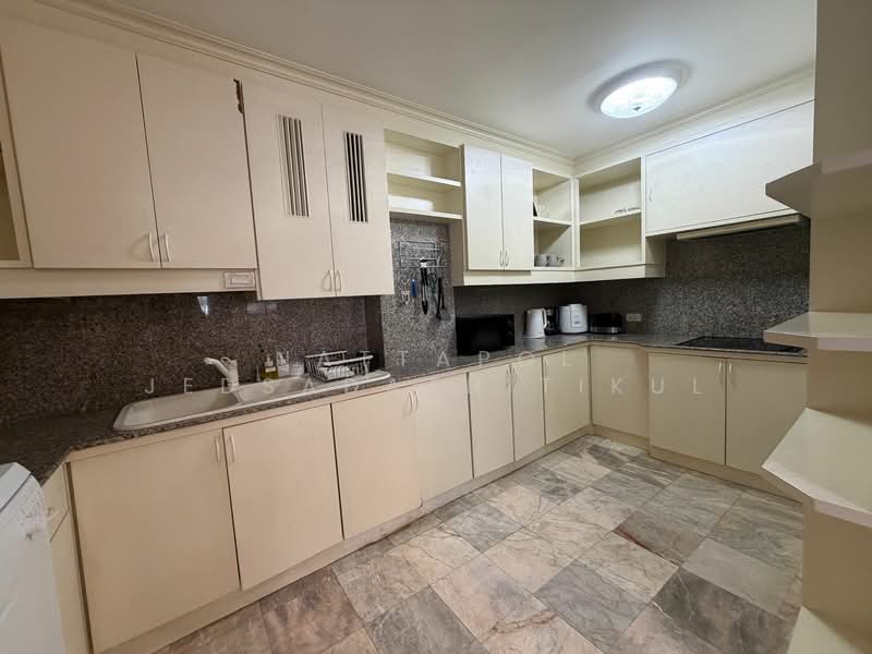 Ruamjai Heights, Bangkok, Sukhumvit, Khlongtoei Nua, Watthana, Bangkok, 3 Bedrooms, 147 sqm, Condo For Rent, by Nattapol Jedsadathitikul, 500226107 - DDproperty.com