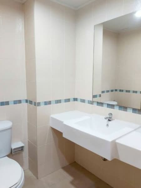 Lumpini Ville Cultural Center, Bangkok, Prachautid Road, Samsen Nok, Huai Khwang, Bangkok, 2 Bedrooms, 62 sqm, Condo For Rent, by Nattapol Jedsadathitikul, 500226140 - DDproperty.com