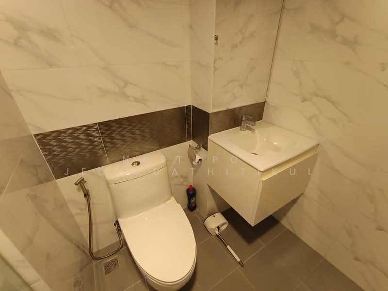 Rise Rama 9, Bangkok, Rama 9, Bang Kapi, Huai Khwang, Bangkok, 2 Bedrooms, 63 sqm, Condo For Rent, by Nattapol Jedsadathitikul, 500226142 - DDproperty.com