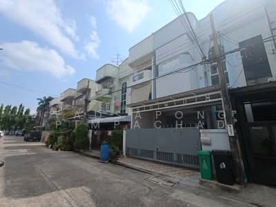 ขาย - หมู่บ้าน 84 แมนชั่น : Baan 84 Mansion, กรุงเทพ