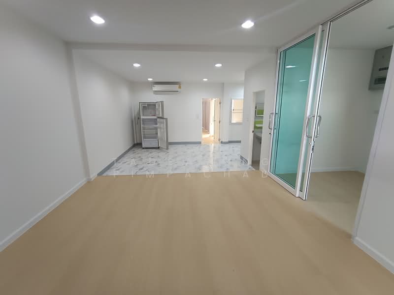 Baan 84 Mansion, Bangkok, Wang Thonglang, Wang Thonglang, Bangkok, 4 Bedrooms, 250 sqm, Townhouse For Sale, by Tadsapong Pimpachad, 500226166 - DDproperty.com