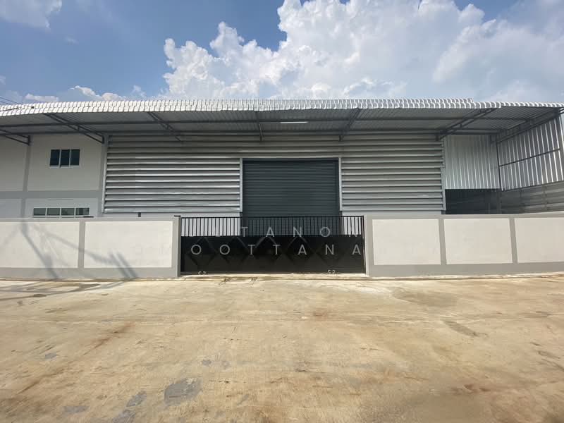 For Rent - ให้เช่า/ขายโรงงาน โกดัง คลังสินค้า ออฟฟิศ 2 ชั้น ขนาดทั้งหมด 700 ตร.ม. เหมาะต่อธุรกิจ ซอยยายแผ้ว, Samut Sakhon