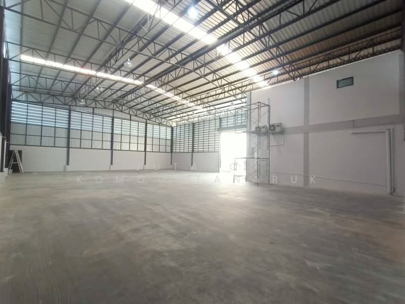 For Rent - ให้เช่า/ขายโรงงาน โกดัง คลังสินค้า ออฟฟิศ 2 ชั้น ขนาดทั้งหมด 700 ตร.ม. เหมาะต่อธุรกิจ ซอยยายแผ้ว, Samut Sakhon