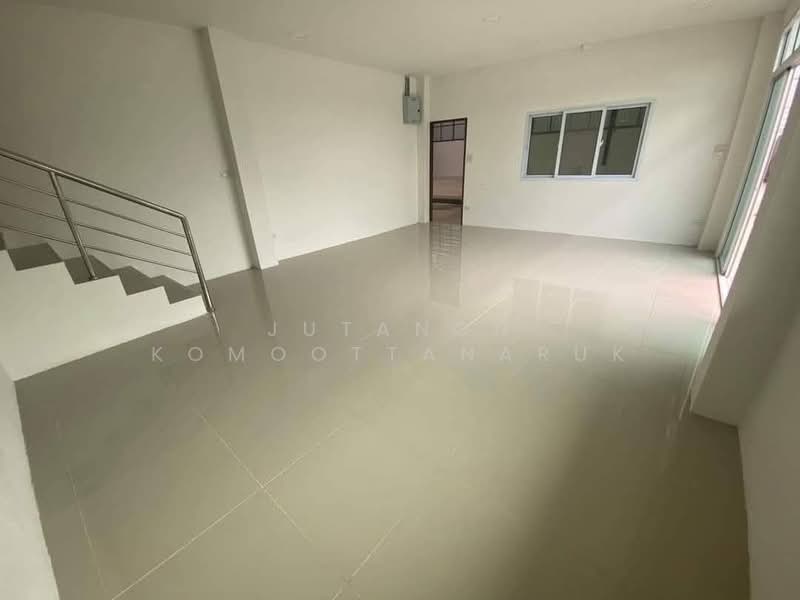 For Rent - ให้เช่า/ขายโรงงาน โกดัง คลังสินค้า ออฟฟิศ 2 ชั้น ขนาดทั้งหมด 700 ตร.ม. เหมาะต่อธุรกิจ ซอยยายแผ้ว, Samut Sakhon