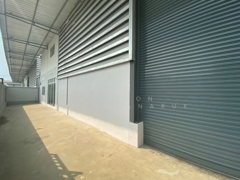 For Rent - ให้เช่า/ขายโรงงาน โกดัง คลังสินค้า ออฟฟิศ 2 ชั้น ขนาดทั้งหมด 700 ตร.ม. เหมาะต่อธุรกิจ ซอยยายแผ้ว, Samut Sakhon