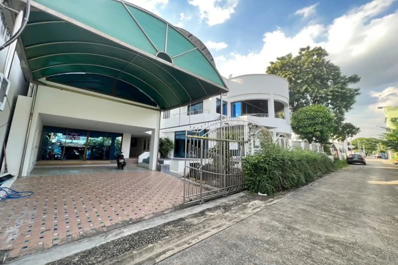 ถนนลาดพร้าว ซอยลาดพร้าว 83, Bangkok, ลาดพร้าว, Khlong Chaokhun Sing, Wang Thonglang, Bangkok, 5 Bedrooms, 524 sqm, Townhouse For Sale, by คุณบี, 500226206 - DDproperty.com