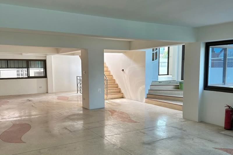 ถนนลาดพร้าว ซอยลาดพร้าว 83, Bangkok, ลาดพร้าว, Khlong Chaokhun Sing, Wang Thonglang, Bangkok, 5 Bedrooms, 524 sqm, Townhouse For Sale, by คุณบี, 500226206 - DDproperty.com