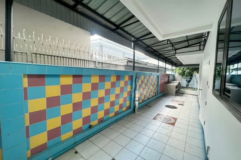 ถนนลาดพร้าว ซอยลาดพร้าว 83, Bangkok, ลาดพร้าว, Khlong Chaokhun Sing, Wang Thonglang, Bangkok, 5 Bedrooms, 524 sqm, Townhouse For Sale, by คุณบี, 500226206 - DDproperty.com